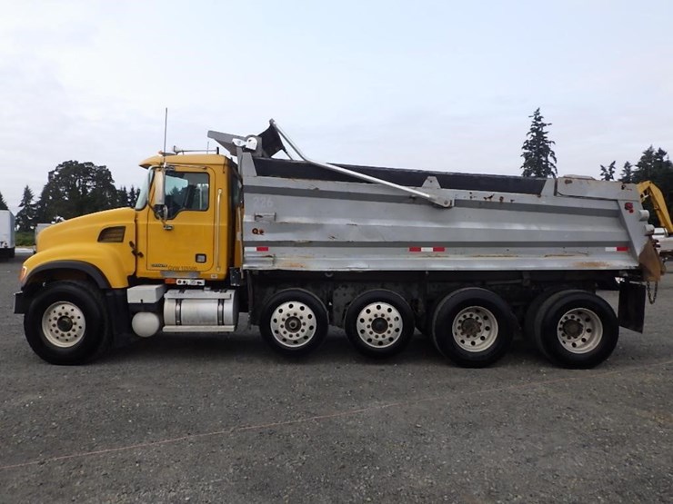 2007-mack-cv713-granite-5-axle-dump-truck-image-2