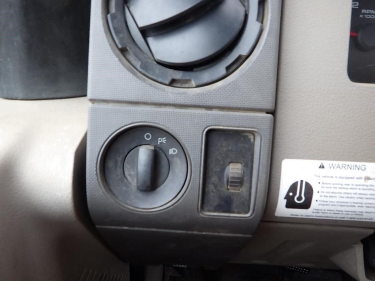 2009-ford-550-image-52