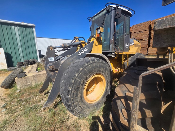 deere-444j-image-3