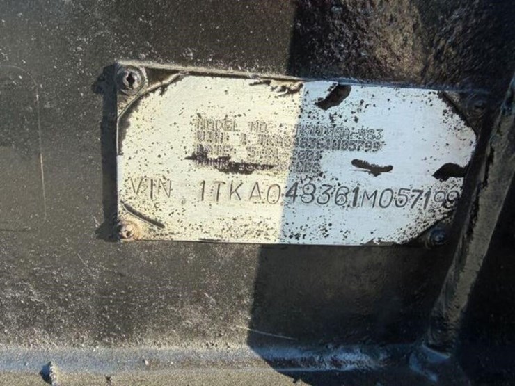 2001-trail-king-tk110sa-image-8