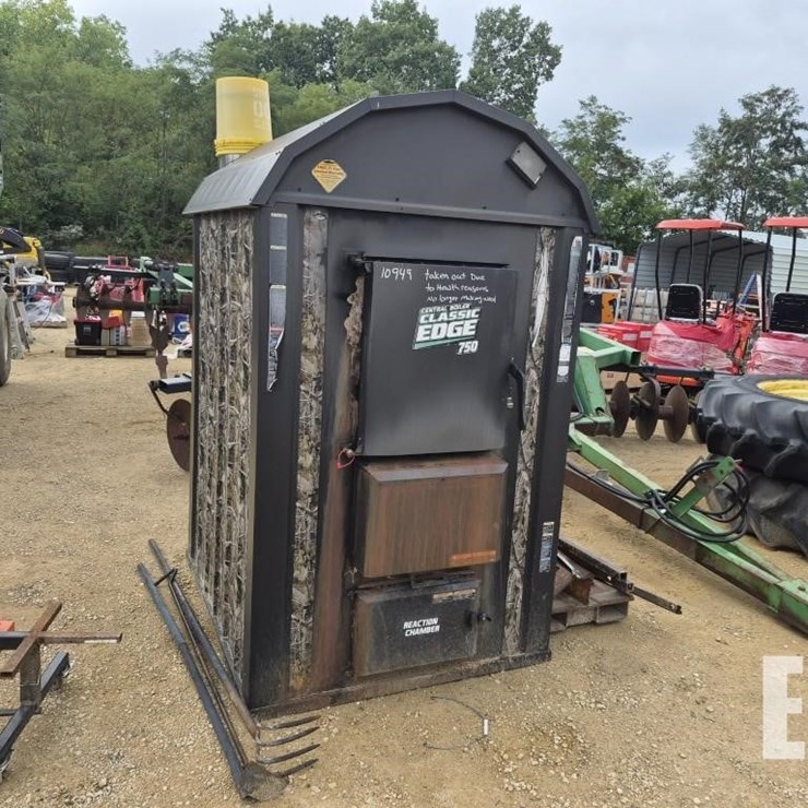 CENTRAL BOILER CLASSIC EDGE 750 WOOD STOVE