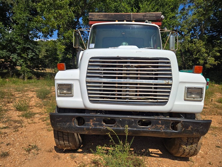 1986-ford-lt8000-image-16