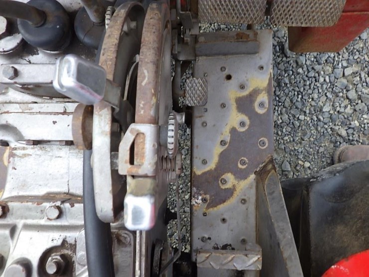 massey-ferguson-265-image-34