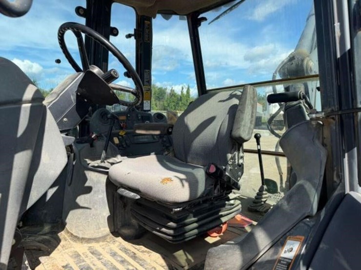 2011-deere-310sj-image-20