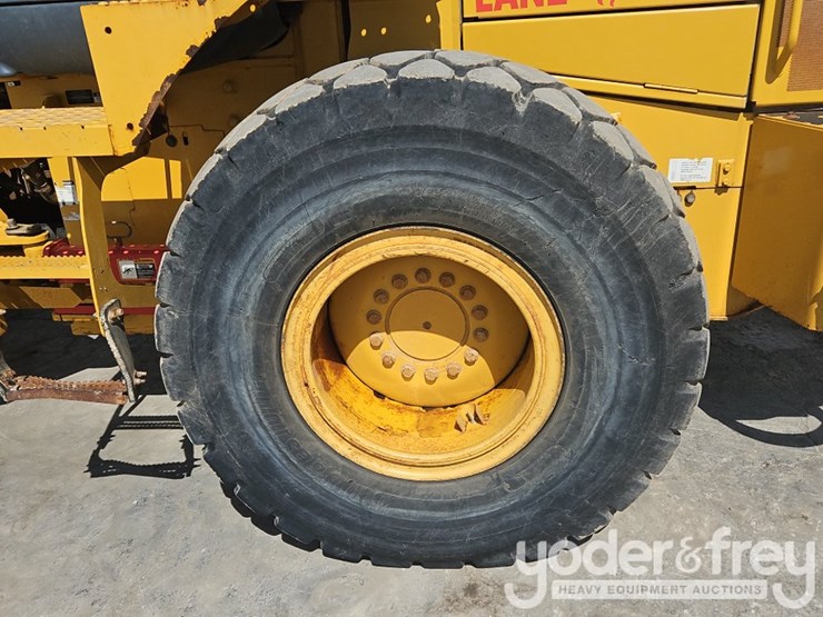 2017-deere-544k-image-9