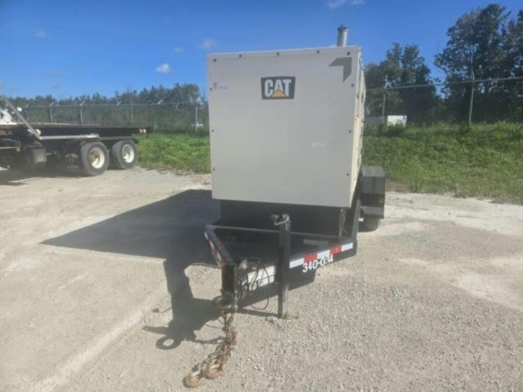 2019-caterpillar-xq230-image-2
