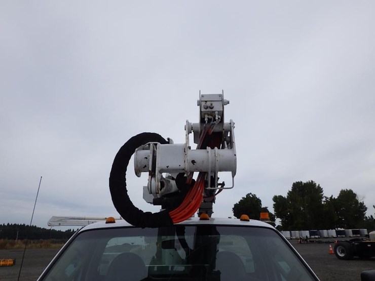 2009-ford-550-image-11