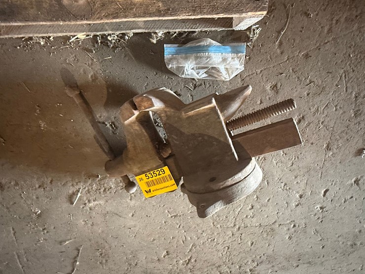 #53529-•-bench-vise-inv#53529-image-2