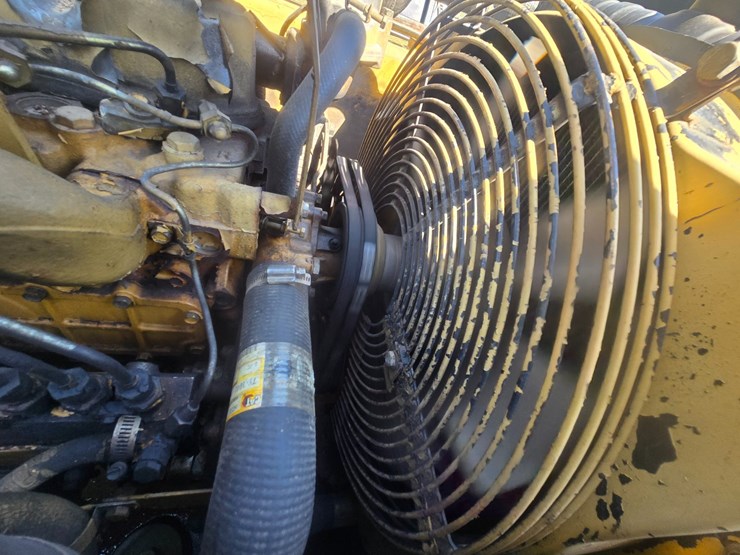 caterpillar-320-image-31