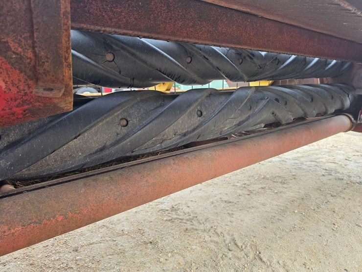 new-holland-467-image-7