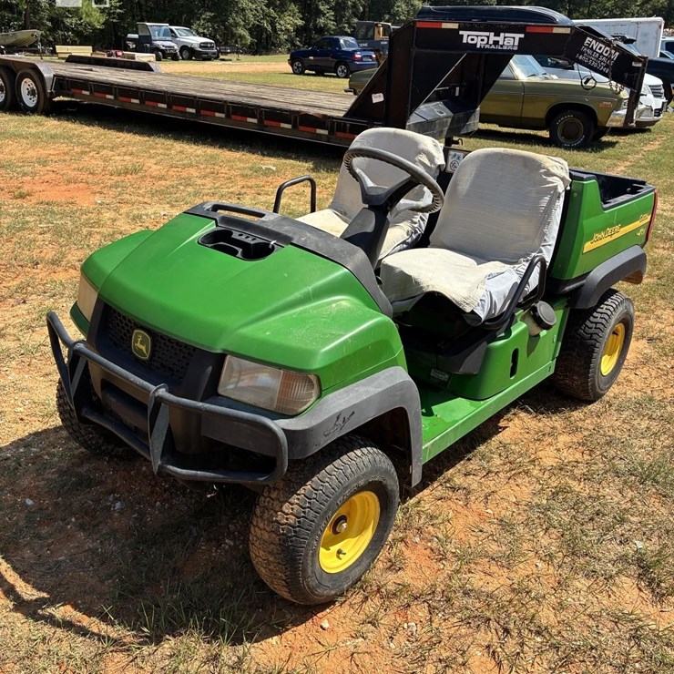 JOHN DEERE GATOR