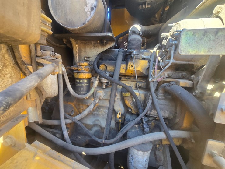 deere-444j-image-13