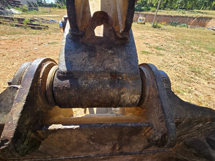caterpillar-320-image-93