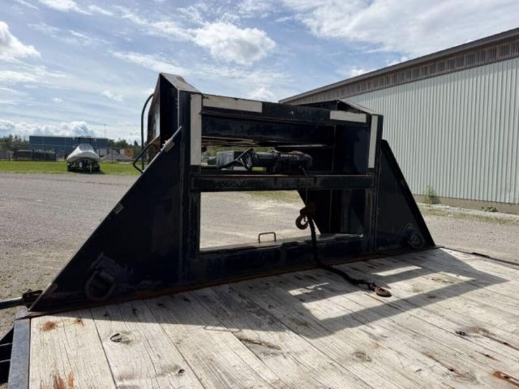 2018-gooseneck-load-trail-image-8