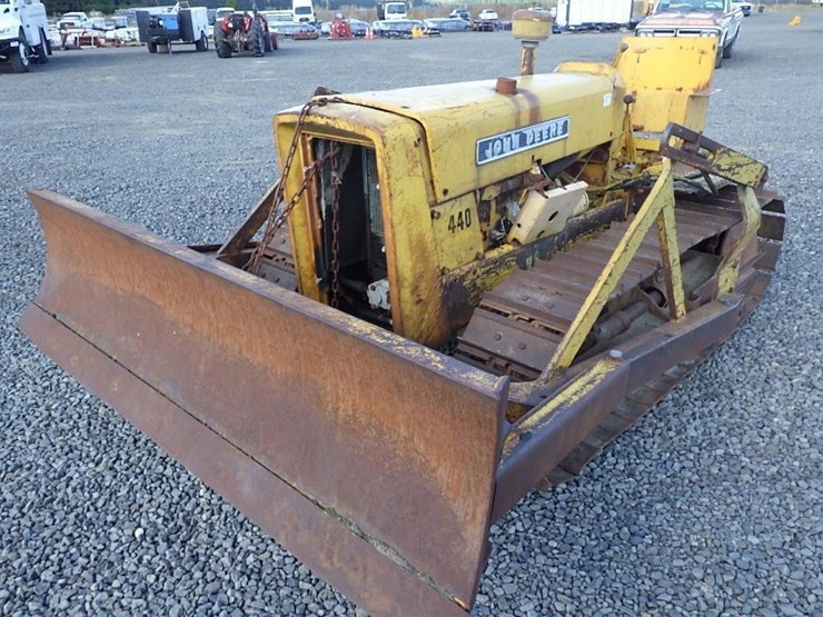 john-deere-440-image-1