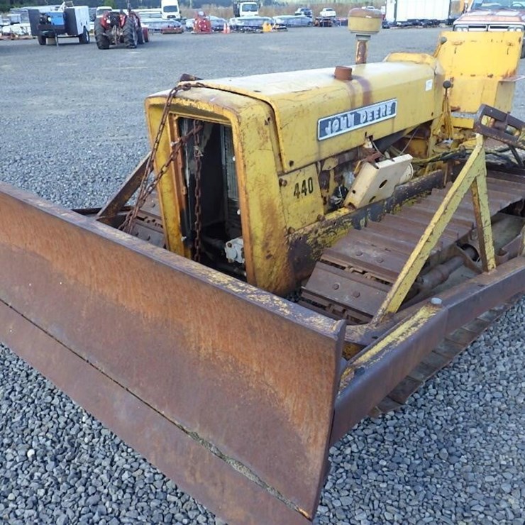 JOHN DEERE 440