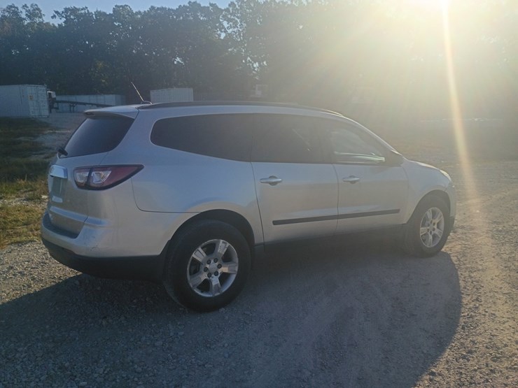 2013-chevrolet-traverse-image-8