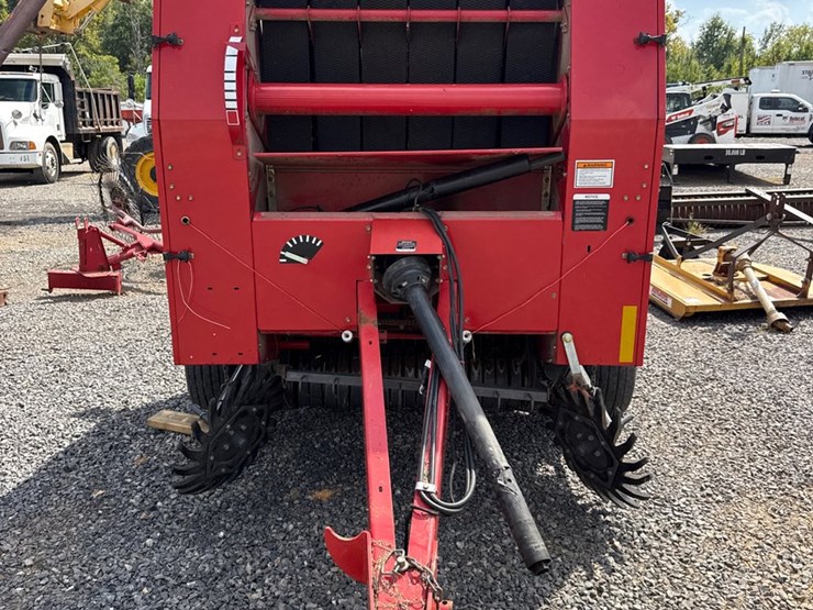 massey-ferguson-1745-image-2