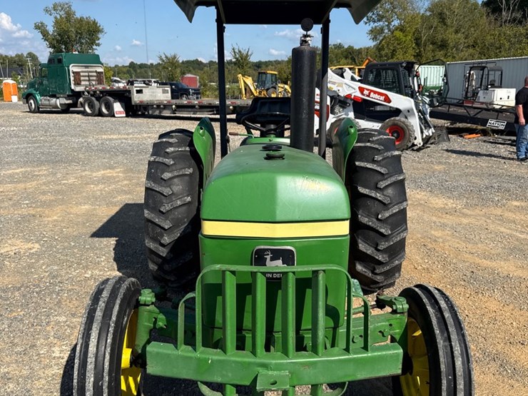 john-deere-2040-image-2