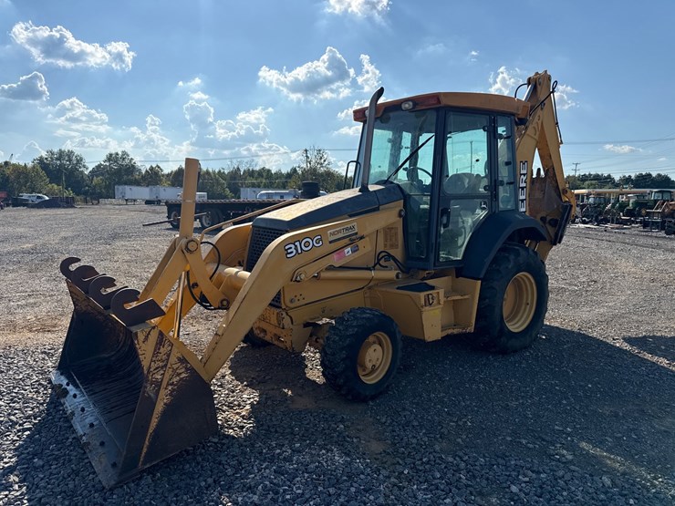 2005-deere-310g-image-1
