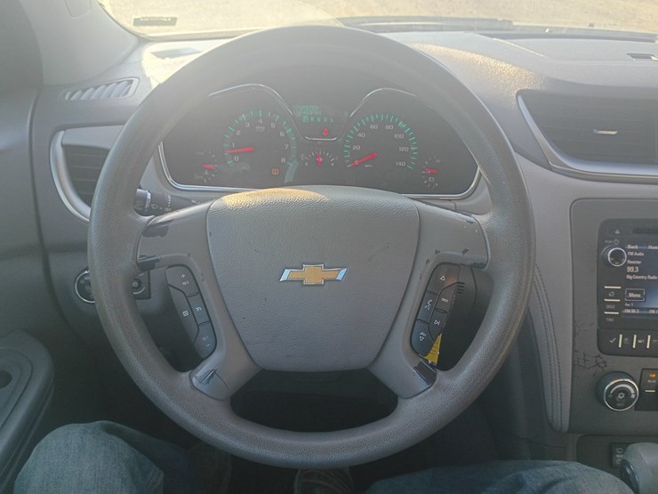 2013-chevrolet-traverse-image-38