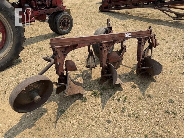 international-plow-image-4