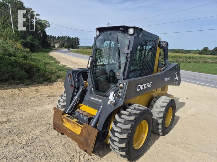 2024-deere-320g-image-5