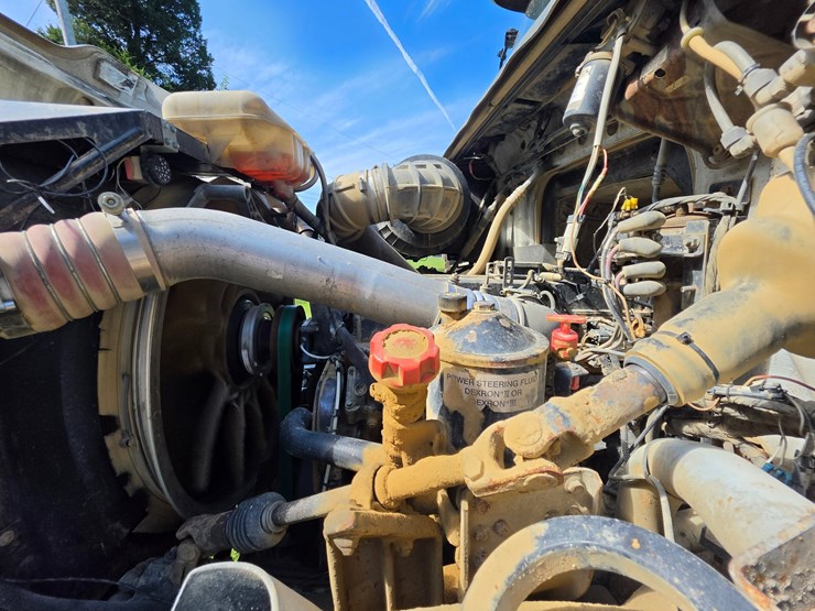#25407-•-2005-volvo-vhd-quad-axle-dump-truck-image-60