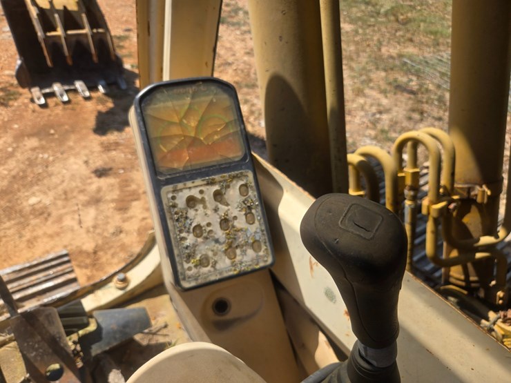 caterpillar-320-image-51