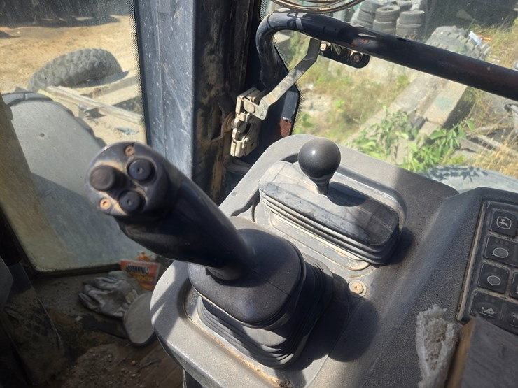 deere-444j-image-34