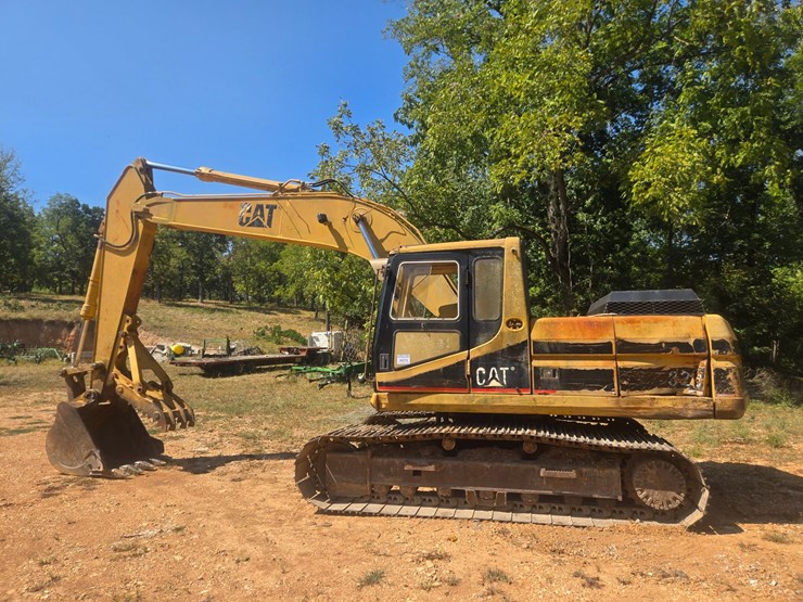 caterpillar-320-image-6