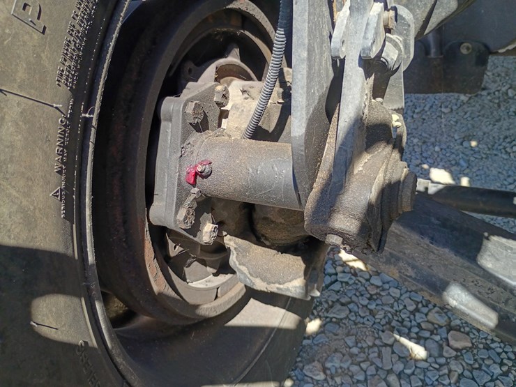 2007-freightliner-m2-106-image-97