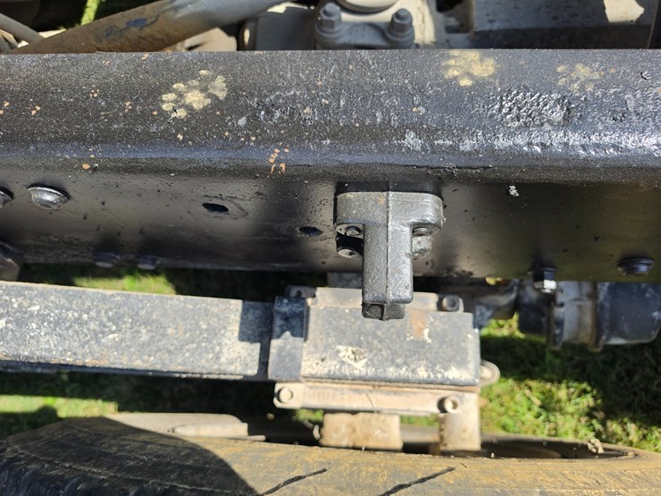 #25407-•-2005-volvo-vhd-quad-axle-dump-truck-image-133