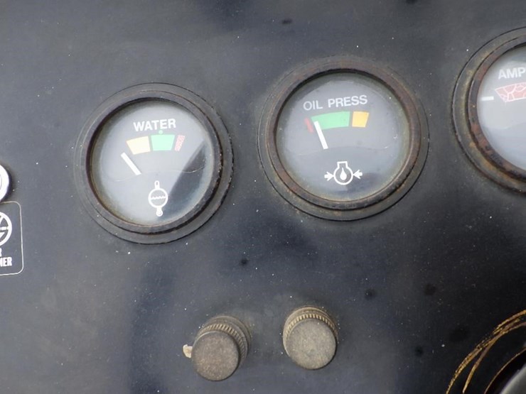 massey-ferguson-265-image-32