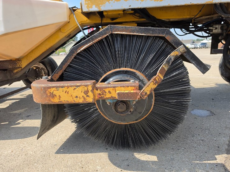 #25415-•-rosco-sweeper-broom-image-33