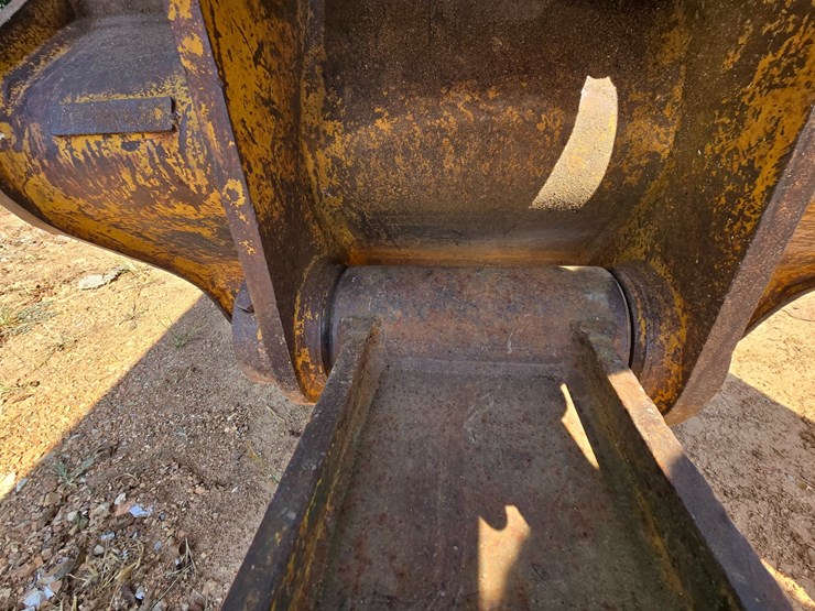caterpillar-320-image-95