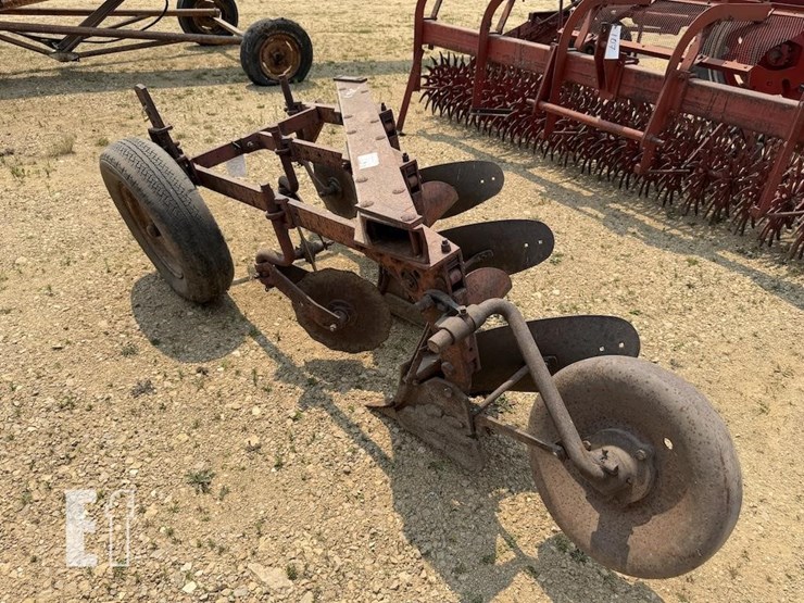 international-plow-image-5