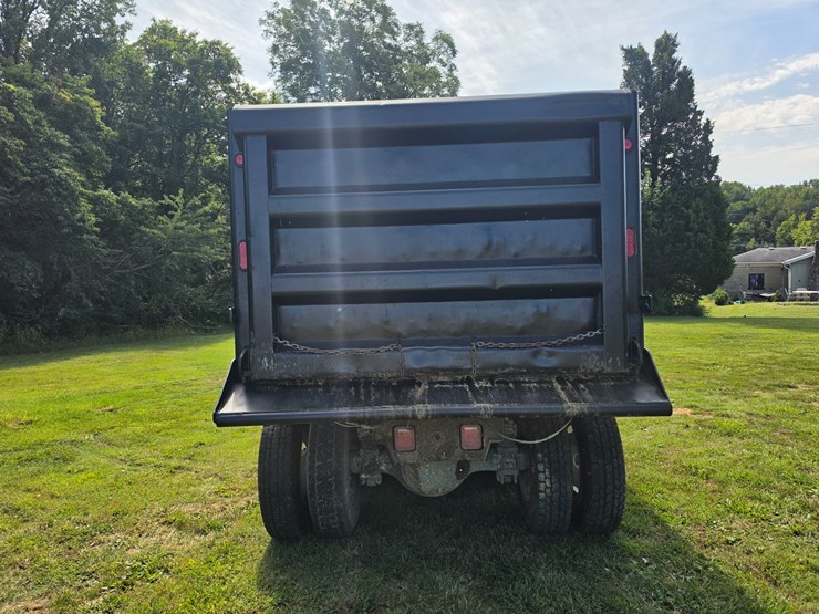 #25407-•-2005-volvo-vhd-quad-axle-dump-truck-image-9