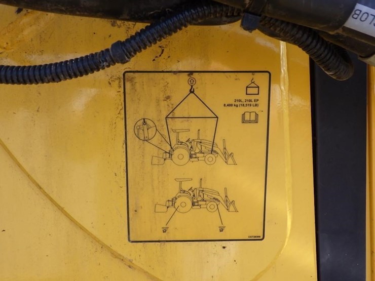 2019-deere-210l-image-27