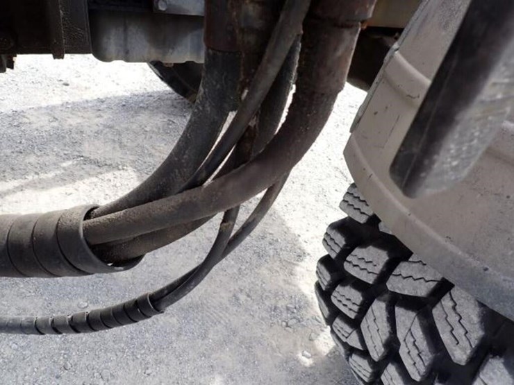 2019-kubota-m4-071-image-63