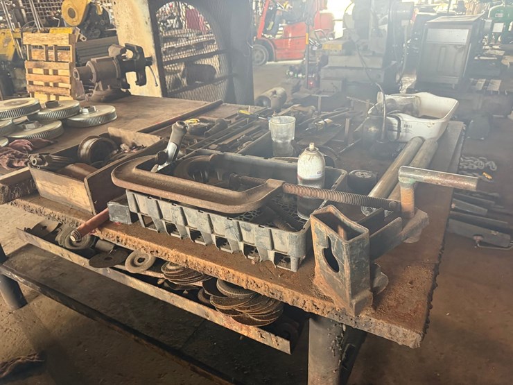 #53560-•-lot-of-misc-shop-tools-&-supplies-inv#53560-image-16