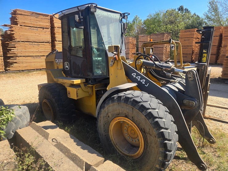 deere-444j-image-9