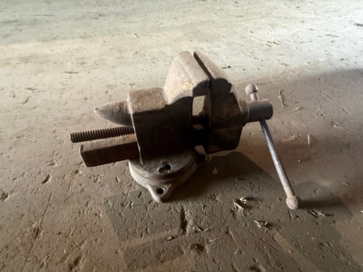 #53529-•-bench-vise-inv#53529-image-1