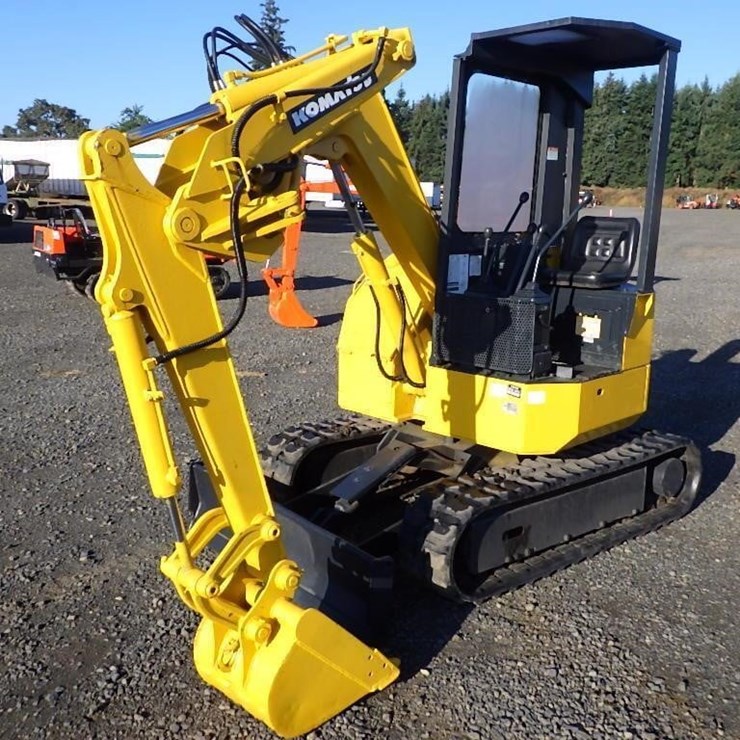 KOMATSU PC28
