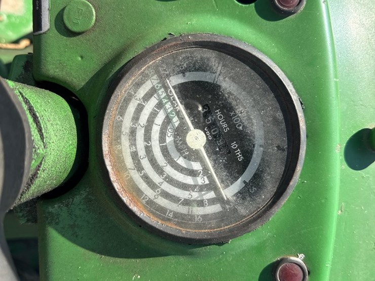 john-deere-2040-image-13