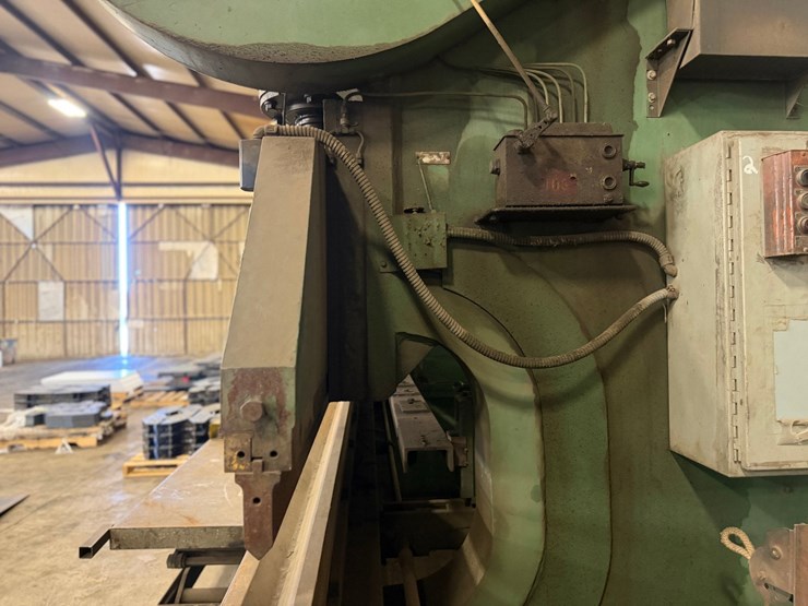 #54327-•-the-cleveland-crane-k5-10-industrial-press-brake-m3380-inv#54327-image-10
