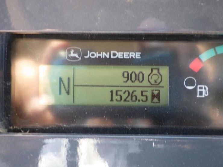 2019-deere-210l-image-46