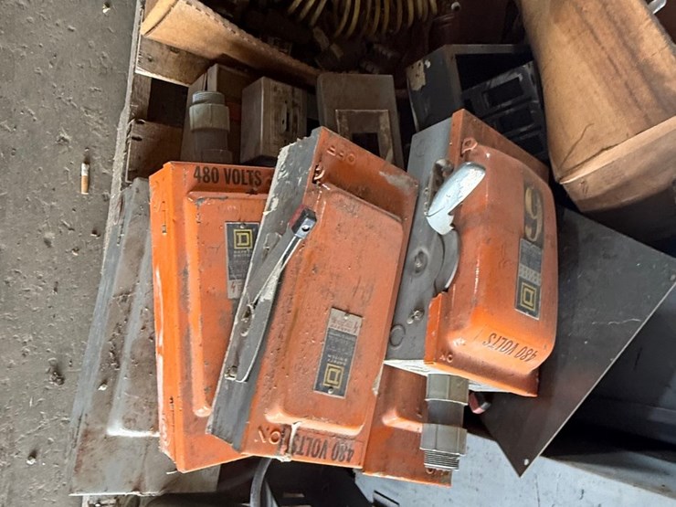 #53548-•-lot-of-safety-switches,-electrical-boxes,-&-misc-inv#53548-image-11