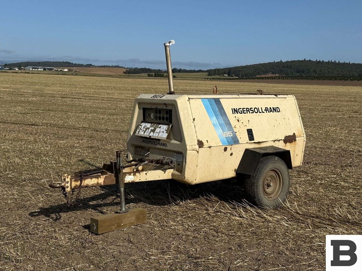 1995-ingersoll-rand-p185wjd-185-cfm-portable-air-compressor-image-1