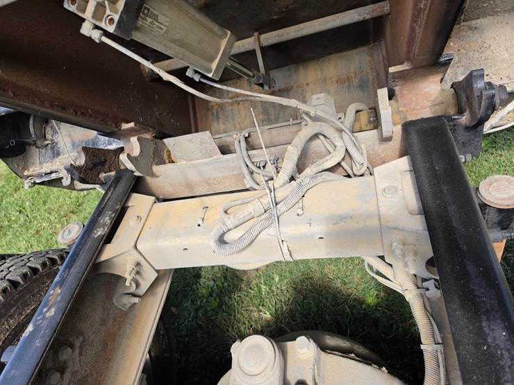#25407-•-2005-volvo-vhd-quad-axle-dump-truck-image-45